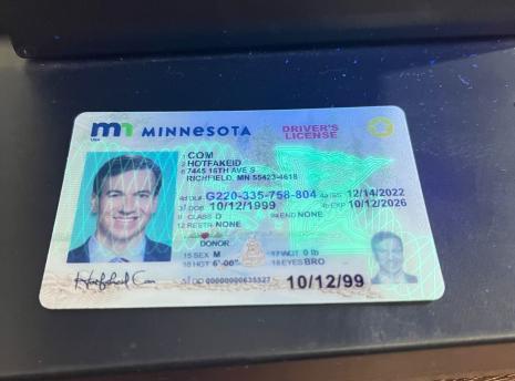 Minnesota-fake-id-front-uv Minnesota-fake-id-front-uv