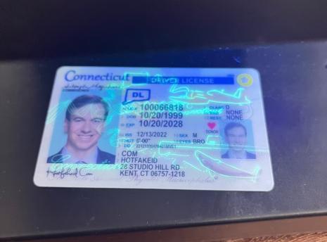 connecticut-fake-id-front-uv